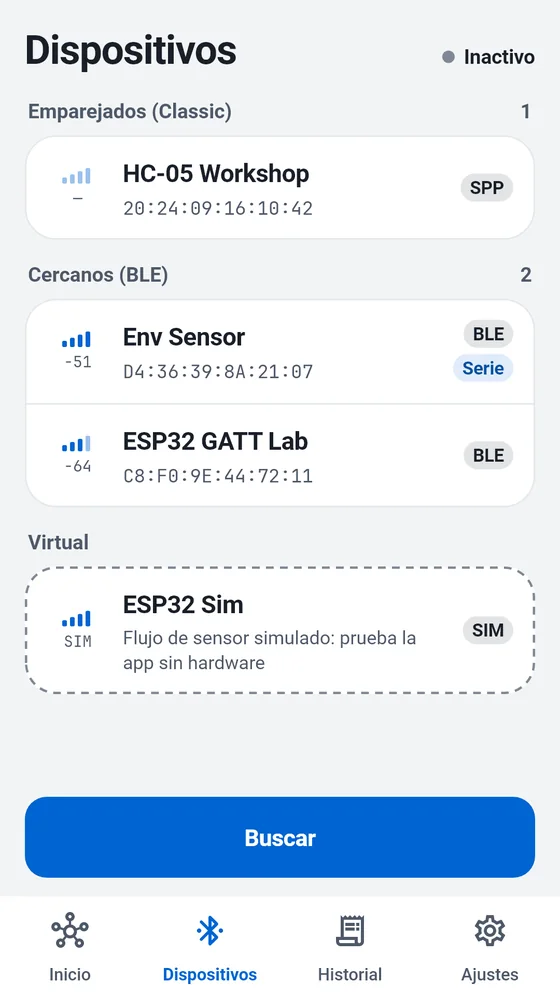 Lista de dispositivos de BlueTerm con dispositivos Classic emparejados, dispositivos BLE cercanos y el simulador